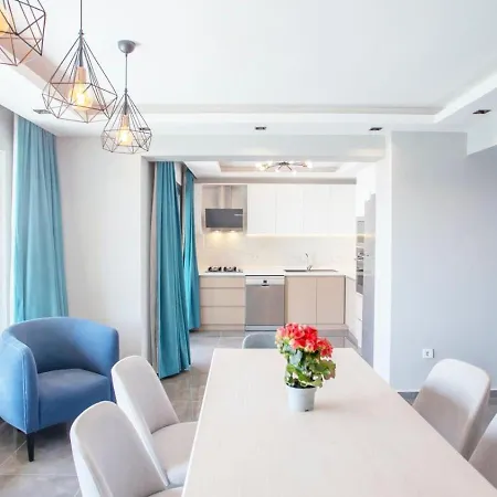 Oeluedeniz 4 Bedroom With Private Pool Hot Tub فيلة فتحية