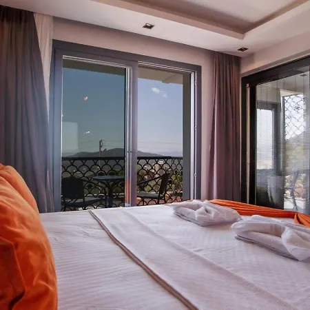 Oeluedeniz 4 Bedroom With Private Pool Hot Tub فيلة *