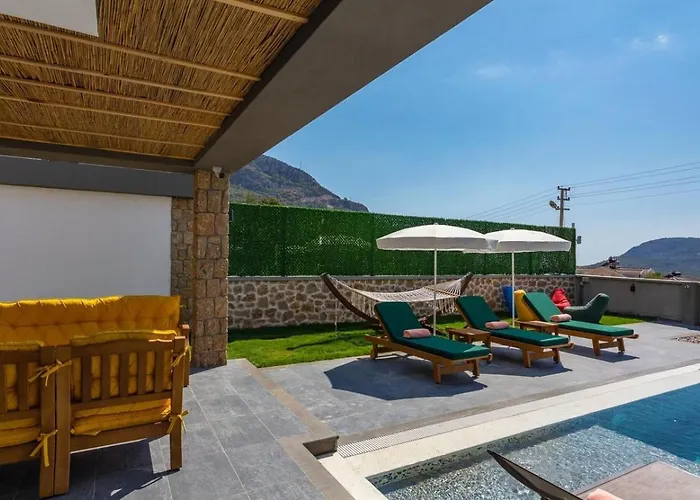 Oeluedeniz 4 Bedroom With Private Pool Hot Tub Villa *