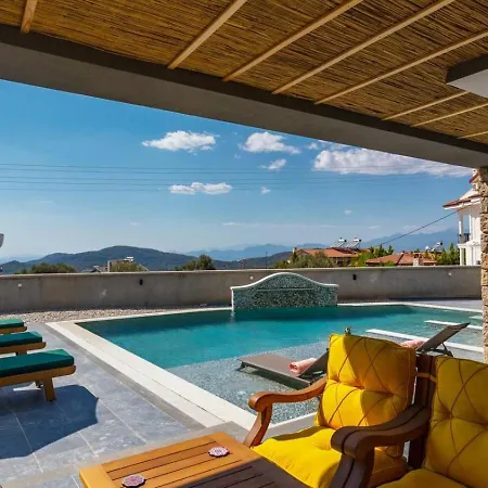 Oeluedeniz 4 Bedroom With Private Pool Hot Tub Villa Fethiye