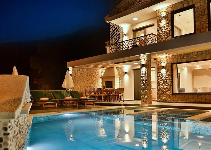 Villa Oeluedeniz 4 Bedroom With Private Pool Hot Tub Fethiye