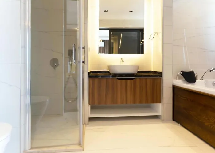 Villa Oeluedeniz 4 Bedroom With Private Pool Hot Tub