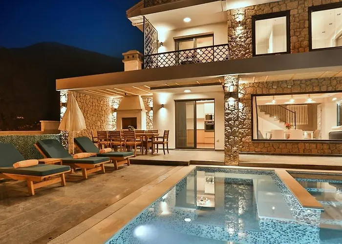 Villa Oeluedeniz 4 Bedroom With Private Pool Hot Tub Fethiye