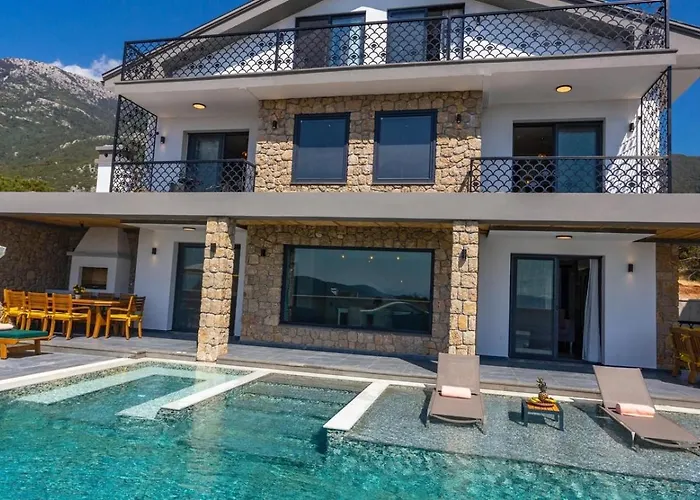 Oeluedeniz 4 Bedroom With Private Pool Hot Tub فتحية