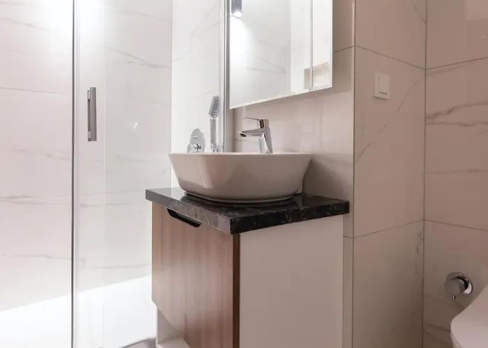 Oeluedeniz 4 Bedroom With Private Pool Hot Tub فيلة *