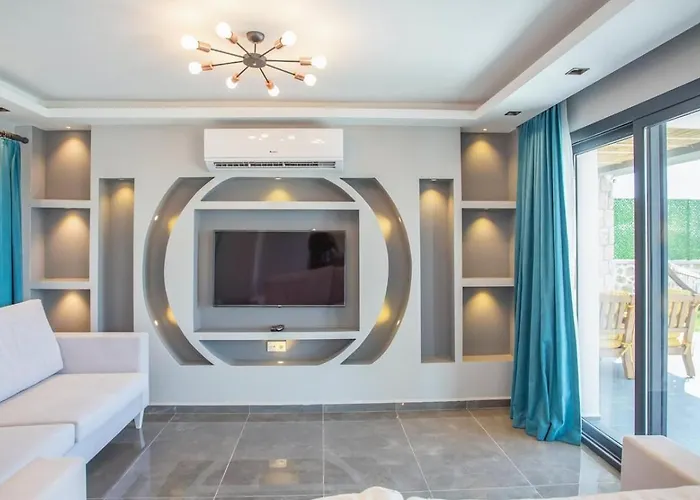 Oeluedeniz 4 Bedroom With Private Pool Hot Tub فتحية