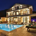 别墅 Oeluedeniz 4 Bedroom With Private Pool Hot Tub