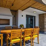 别墅 Oeluedeniz 4 Bedroom With Private Pool Hot Tub 费特希耶