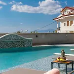 Oeluedeniz 4 Bedroom With Private Pool Hot Tub * 费特希耶