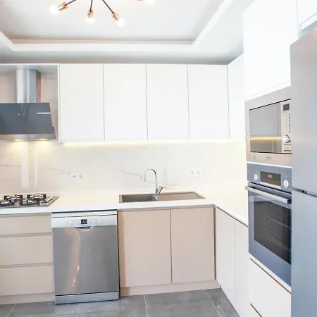 Oeluedeniz 4 Bedroom With Private Pool Hot Tub Villa