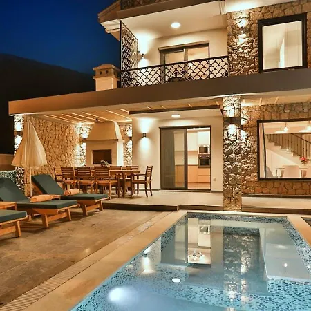 빌라 Oeluedeniz 4 Bedroom With Private Pool Hot Tub 페티예