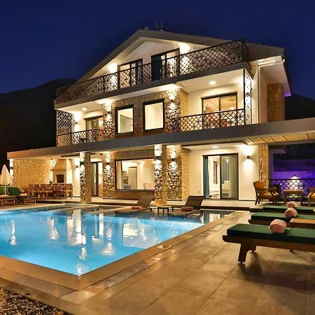 Villa Oeluedeniz 4 Bedroom With Private Pool Hot Tub