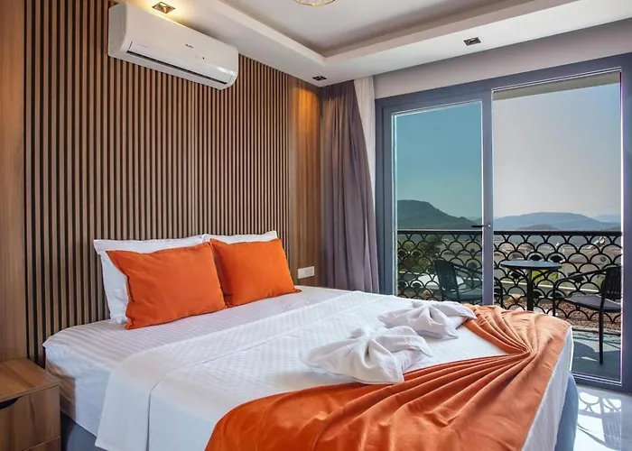 Oeluedeniz 4 Bedroom With Private Pool Hot Tub *