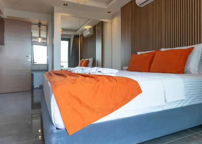 Oeluedeniz 4 Bedroom With Private Pool Hot Tub Villa Fethiye